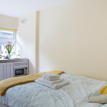 New Snug Doubleensuite In Central Forest Row Bagian luar foto