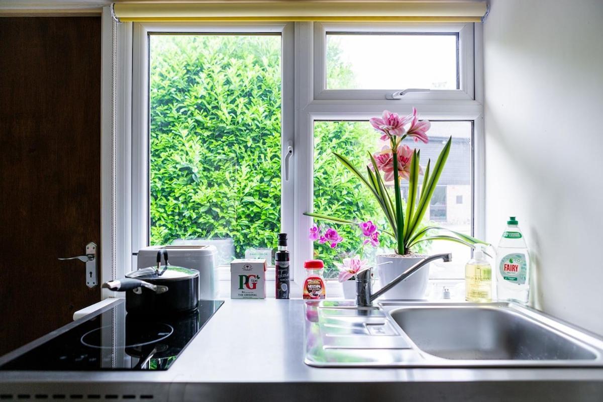 New Snug Doubleensuite In Central Forest Row Bagian luar foto