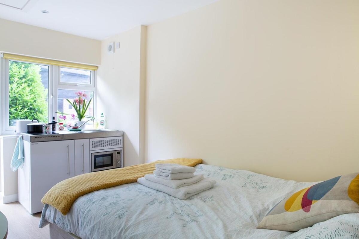 New Snug Doubleensuite In Central Forest Row Bagian luar foto